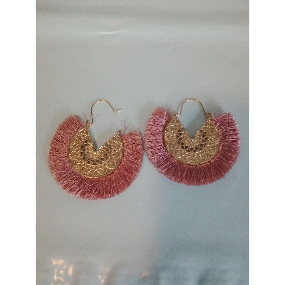 Pink Fringe w/Gold Metal Earrings - Picture 3 of 7